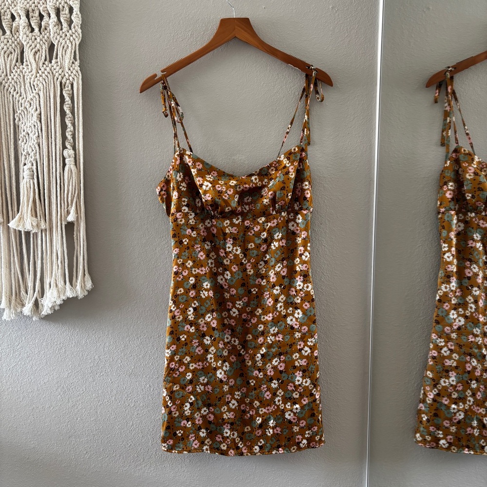 Lush Floral Patterned Dress with Earthy Tones